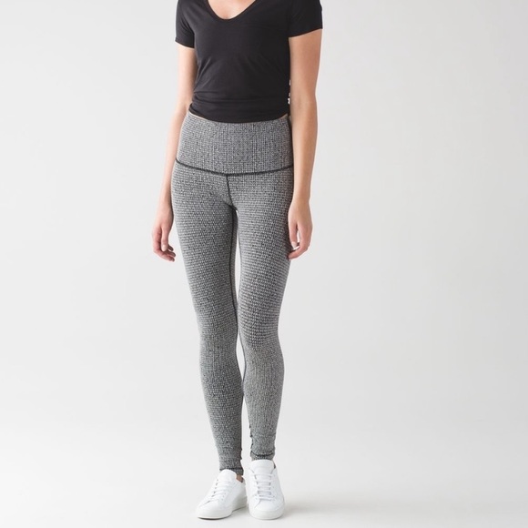 lululemon athletica Pants - LULULEMON Houndstooth Wunder Under Leggings
